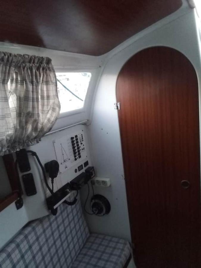 Vintage Sailboat In Belem Hotel en barco Lisboa